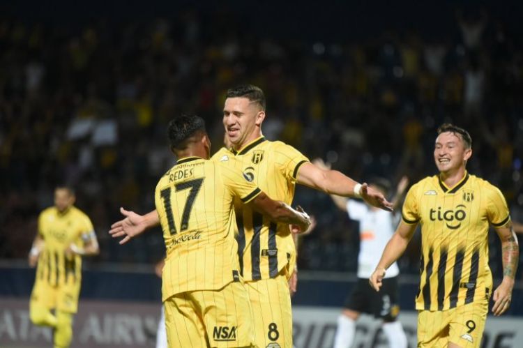 Noche de Libertadores para GuaranÃ­ y Libertad